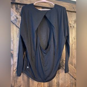 Lululemon Long Sleeve Top (Sz M/L)